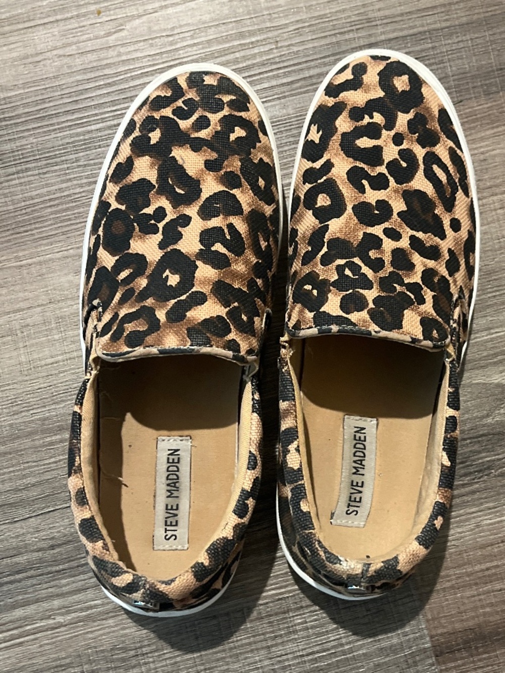Steve Madden Leopard Print Slip On Shoes Size 9M
